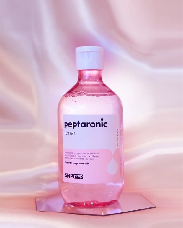 Kulit Kenyal Menggunakan Skincare dengan Peptide