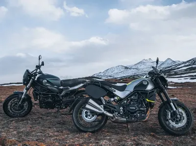 Jadi Retro! Ini Tampilan Benelli Leoncino 500 Cafe Racer yang Rilis di China