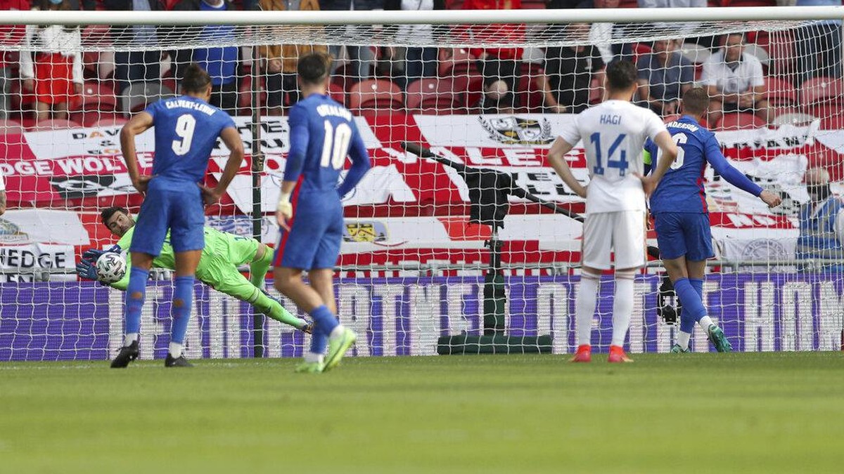 Jordan Henderson dikecam usai gagal penalti saat Inggris menghadapi Rumania (Foto: AP/Scott Heppell)