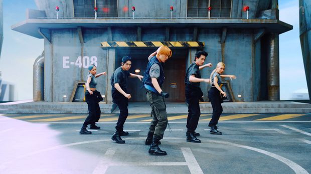 EXO