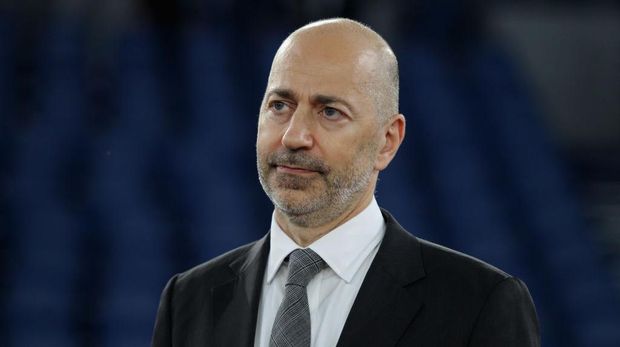 ROME, ITALY - JULY 04:  AC Milan CEO Ivan Gazidis looks on during the Serie A match between SS Lazio and  AC Milan at Stadio Olimpico on July 4, 2020 in Rome, Italy.  (Photo by Paolo Bruno/Getty Images)