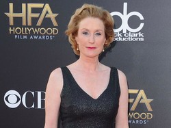 Bintang Gone Girl dalam Kondisi Kritis karena Tabrak Lari