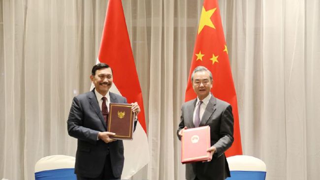Luhut bersama Menteri Luar Negeri China Wang Yi