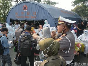 1 Warga Positif Covid-19 Kabur ke Surabaya Saat Penyekatan Suramadu 1 Warga Positif Covid-19 Kabur ke Surabaya Saat Penyekatan Suramadu