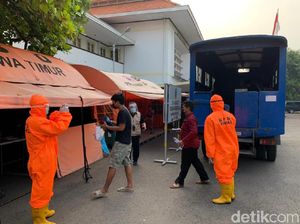 Puluhan Warga Bangkalan Terpapar COVID-19 Tiba di RSLI