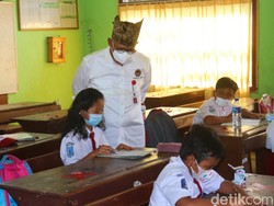Jelang Sekolah Tatap Muka, Tren Kasus COVID Pada Anak Usia Sekolah Tinggi