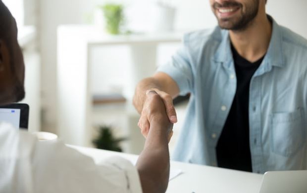 Shaking Hands | Freepik.com