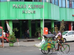 Imbauan di Rumah Saja Diperpanjang, Mal-Pasar di Kudus Masih Ramai