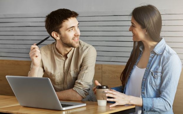 Talking | Freepik.com