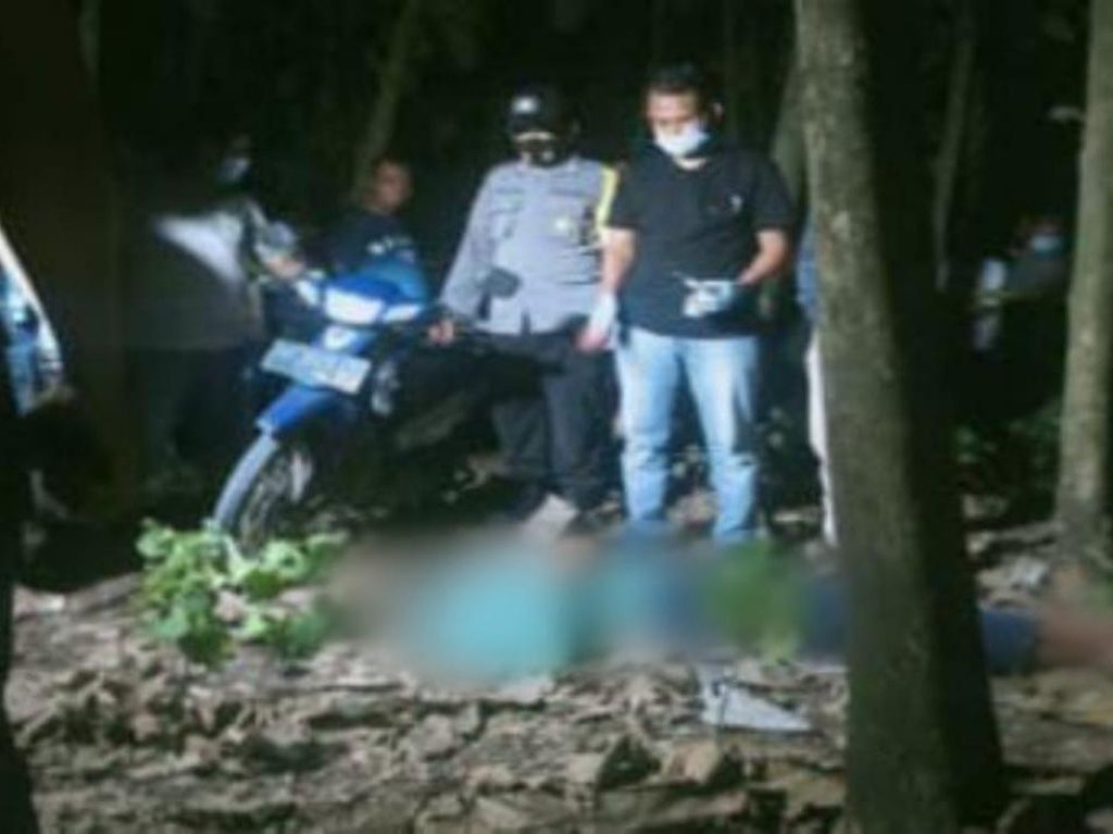 Usai Bacok Kekasih, Penggali Kubur di Ngawi Tewas Minum Racun Usai Bacok Kekasih, Penggali Kubur di Ngawi Tewas Minum Racun