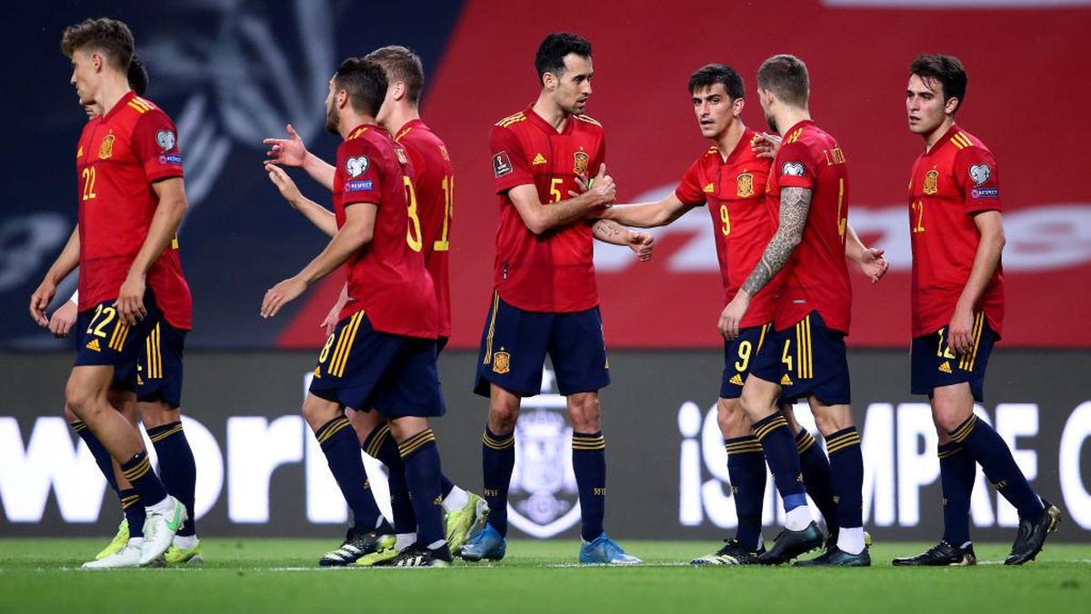 Timnas Spanyol akan divaksinasi sebelum tampil di Euro 2020. (Foto: Getty Images/Fran Santiago)