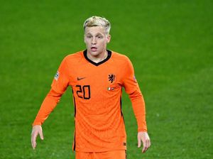 Kasihan Van de Beek, Gagal ke Euro 2020 Habis Magang di MU Kasihan Van de Beek, Gagal ke Euro 2020 Habis Magang di MU