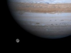 NASA Kunjungi Bulan Terbesar di Tata Surya