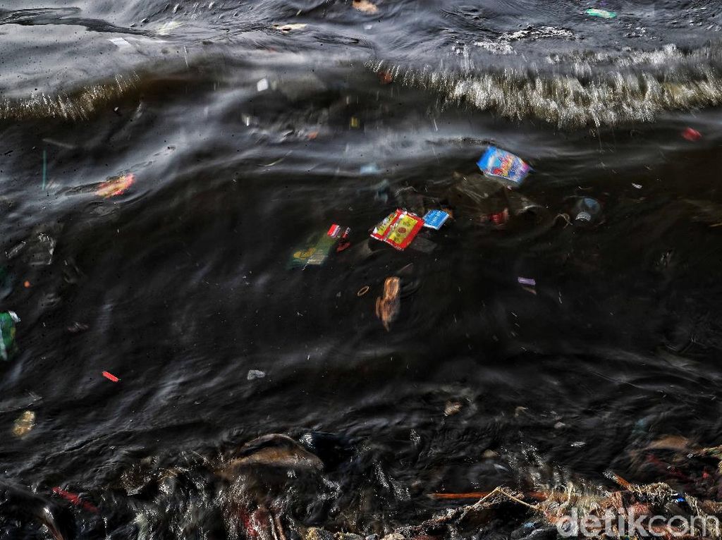 Uni Eropa Ingatkan Ancaman Sampah Plastik di Perairan Laut RI Uni Eropa Ingatkan Ancaman Sampah Plastik di Perairan Laut RI