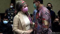 Jalani Sidang Lanjutan, Edhy Prabowo Didampingi Istri