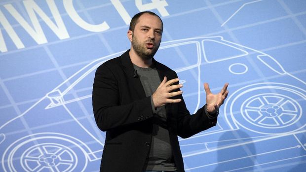 Co-founder and CEO of Whatsapp Jan Koum holds a conference during the 2014 Mobile World Congress in Barcelona on February 24, 2014 The Mobile World Congress runs from the 24 to 27 February where participants and visitors alike can attend conferences, network, discover cutting-edge products and technologies at among the 1,700 exhibitors as well as seek industry opportunities and make deals. AFP PHOTO/LLUIS GENE (Photo by Lluis GENE / AFP)