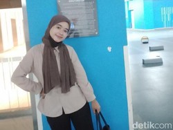 Viral Curhat Wanita Terpaksa Lepas Hijab Saat Kerja karena Tuntutan Kantor