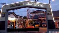 Kondisi Terkini Mapolresta Yogyakarta Usai Diamuk Pria Bergolok