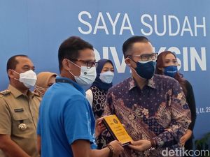 Kemenparekraf Vaksin 4 Ribu Pelaku Ekonomi Kreatif