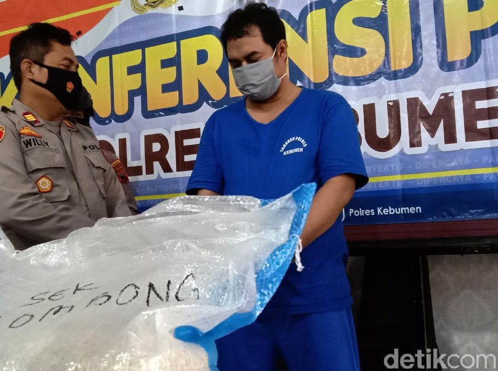 Gering Tilap Belasan Ton Beras, Duitnya Puluhan Juta Buat Karaokean! Gering Tilap Belasan Ton Beras, Duitnya Puluhan Juta Buat Karaokean!