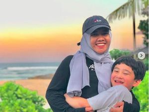 Pentingnya Pakai Sabuk Pengaman, Lala dan Rafathar Selamat Usai Mobil Tabrak Truk Pentingnya Pakai Sabuk Pengaman, Lala dan Rafathar Selamat Usai Mobil Tabrak Truk