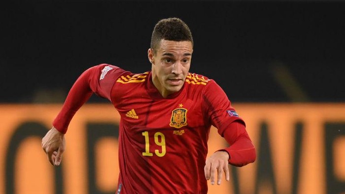 STUTTGART, GERMANY - SEPTEMBER 03: Rodrigo Moreno of Spain runs with the ball during the UEFA Nations League group stage match between Germany and Spain at Mercedes-Benz Arena on September 03, 2020 in Stuttgart, Germany. (Photo by Matthias Hangst/Getty Images)