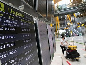 Akhirnya, Spanyol Buka Perbatasan untuk Turis Asing