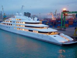 Dubai Sewakan Superyacht Bernuansa Piala Dunia, Tarifnya Bikin Geleng-geleng