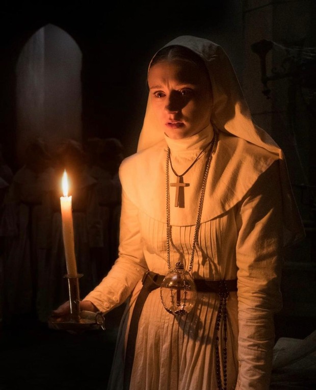The Nun merupakan salah satu spin off dari film The Conjuring 2. Namun berdasarkan urutan, seri ini merupakan yang paling pertama.