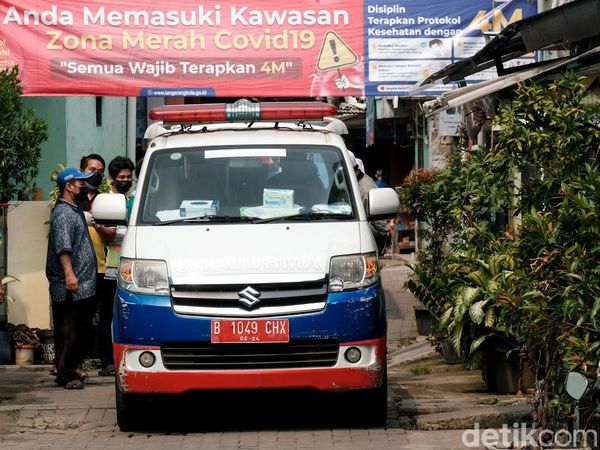 Ambulans Khusus COVID-19 Makin Sigap Jemput Pasien Positif
