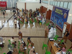 ASN Aceh Tolak Divaksin COVID Akan Disanksi, Tenaga Kontrak Dipecat