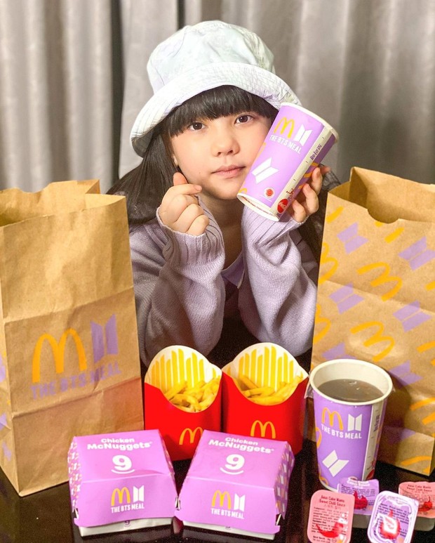 Harga BTS Meal dimulai dari 40 ribuan.