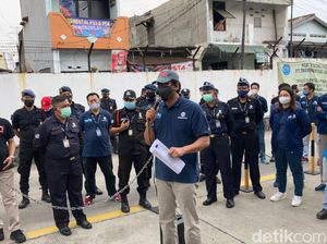 Direksi TransJ Didesak Mundur Imbas Bus Berhenti di Rel KA, Dirut Buka Suara