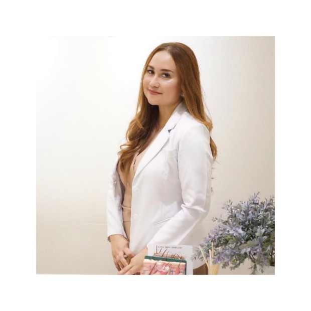 Dokter Ruri Pamela, Sp.KK/Sumber: instagram.com/ruri_pamela Dokter Ruri Pamela adalah seorang dokter spesialis kecantikan berasal dari Jakarta.