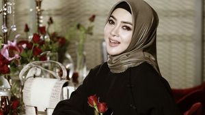 7 Gaya Syahrini yang Kini Mantap Berhijab Setelah Mudik ke Jepang