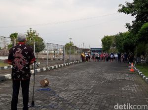 Sembuh, 61 Pasien Corona Solo Raya Dipulangkan dari Asrama Haji Donohudan Sembuh, 61 Pasien Corona Solo Raya Dipulangkan dari Asrama Haji Donohudan