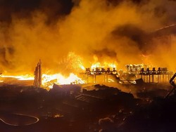 Gudang Biji Plastik di Jakbar Terbakar, Kerugian Ditaksir Rp 3 M