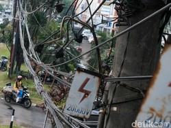 Bisa Telan Korban Jiwa, Ini Tips Hindari Sengatan Listrik Saat Banjir