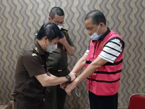Lagi, Kejagung Tahan 1 Tersangka Kasus Korupsi IUP di Jambi Lagi, Kejagung Tahan 1 Tersangka Kasus Korupsi IUP di Jambi