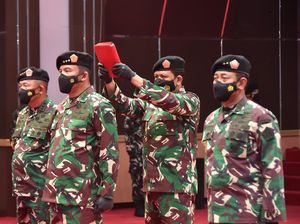 Wakil Ketua DPR RI Sebut Letjen Eko Margiyono Berpotensi Jadi KSAD Wakil Ketua DPR RI Sebut Letjen Eko Margiyono Berpotensi Jadi KSAD