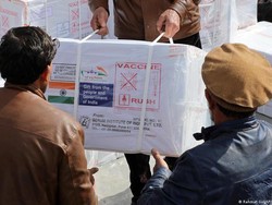 Mengapa Dunia Bergantung Produksi Vaksin India untuk Kalahkan Corona?