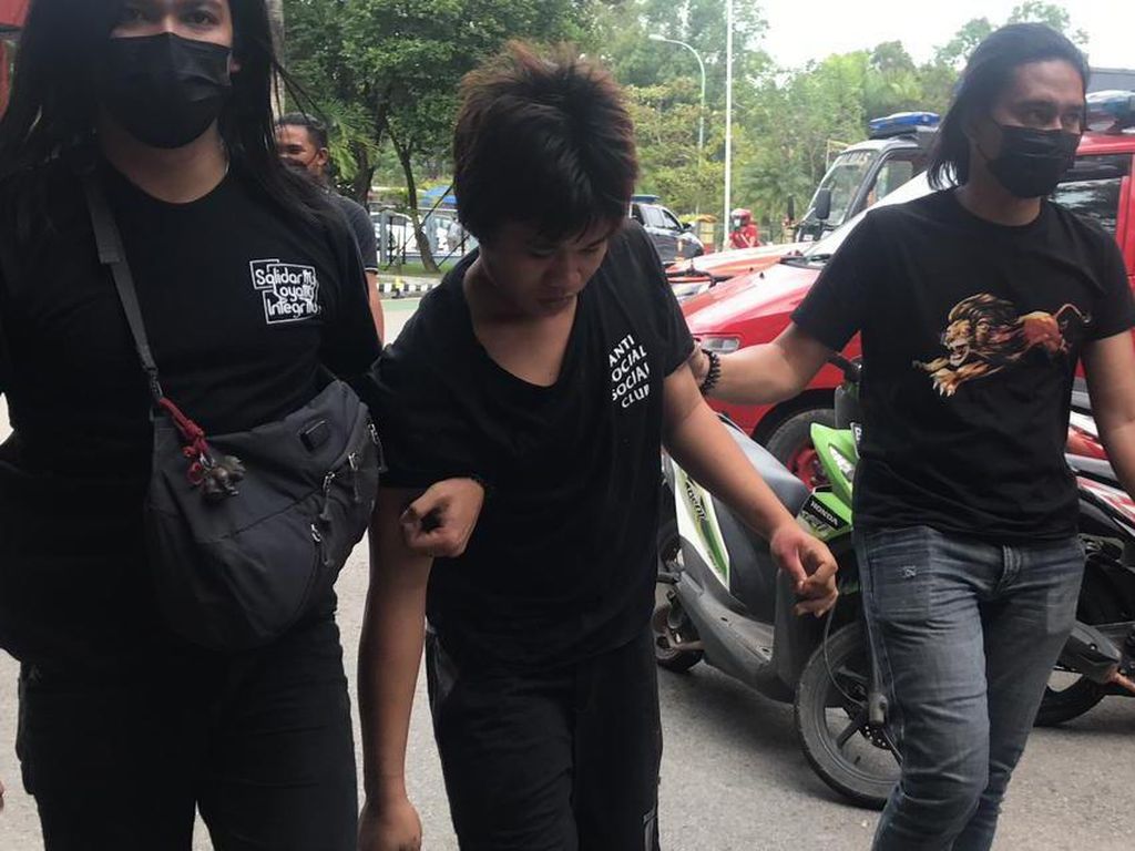 Bunuh Ibu Mantan Bos, Pemuda di Batam Ngaku Dendam karena Dipecat Bunuh Ibu Mantan Bos, Pemuda di Batam Ngaku Dendam karena Dipecat