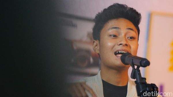 Intip Penampilan Mahen di Kantor detikcom!