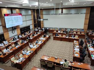 Pro-Kontra Anggota DPR soal Pidana bagi Penghina Presiden di RUU KUHP Pro-Kontra Anggota DPR soal Pidana bagi Penghina Presiden di RUU KUHP