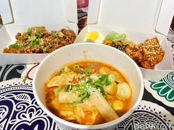 RJ Food 21 : Menikmati Tteokbokki dan Korean Chicken yang Dibuat di Kamar Kos
