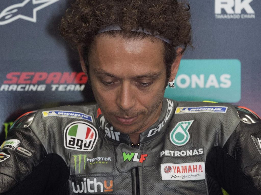 Valentino Rossi Umumkan Pensiun di Pertengahan Musim 2021? Valentino Rossi Umumkan Pensiun di Pertengahan Musim 2021?