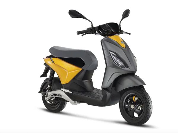 Lihat Lebih Dekat Tampang Skuter Listrik Piaggio One