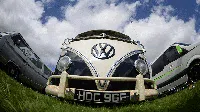 VW Kombi Tetap Modis Walau Sudah Uzur