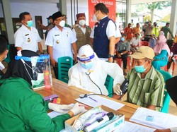 Target Vaksinasi COVID-19 Lansia Banyuwangi yang Dicapai 50 Persen