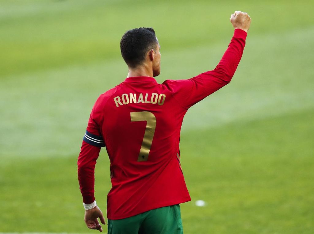 Ke Mana Tendangan Bebasmu yang Dulu, Ronaldo? Ke Mana Tendangan Bebasmu yang Dulu, Ronaldo?